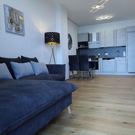 וינה Superior Apartment & Rooftop Pool מראה חיצוני תמונה