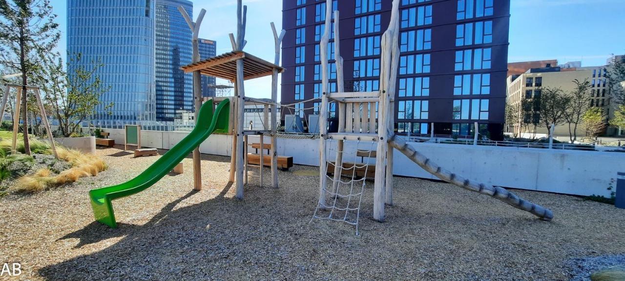 וינה Superior Apartment & Rooftop Pool מראה חיצוני תמונה