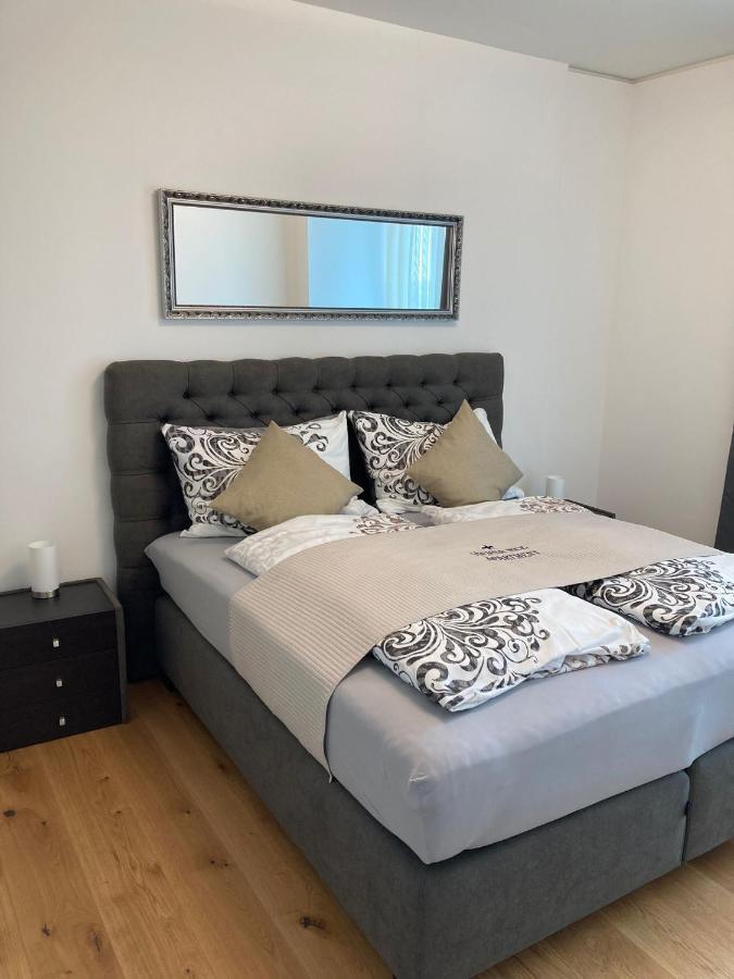 וינה Superior Apartment & Rooftop Pool מראה חיצוני תמונה